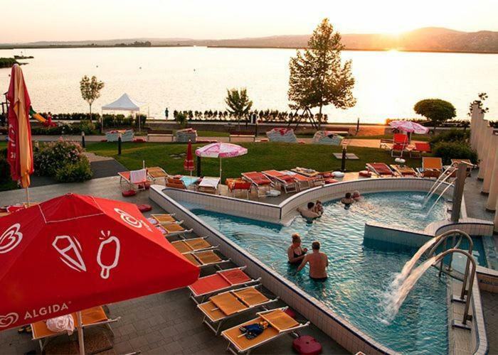 Velence Spa Lake Apartman エクステリア 写真
