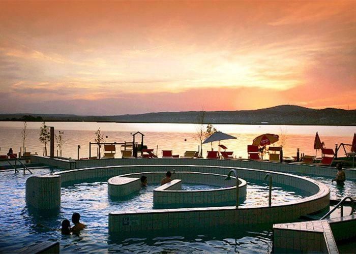 Velence Spa Lake Apartman エクステリア 写真